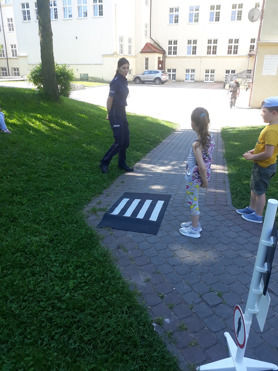 Policjantka Na Spotkaniu Z Przedszkolakami Wiadomo Ci Kpp W Rypinie