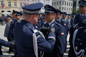 wręczanie odznaczeń policjantom oraz wyróżnionym gościom