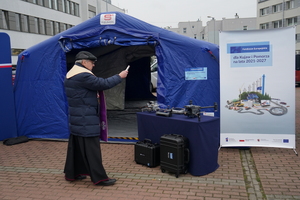 Symboliczne poświęcenie przez kapelana, nowo zakupionego sprzętu