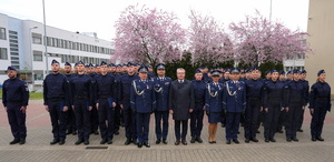 policjanci pozują do wspólnego zdjęcia