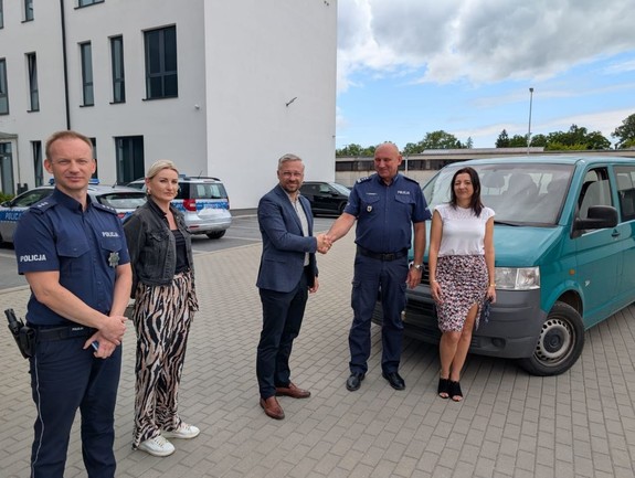 Rypińscy policjanci otrzymali radiowóz.