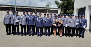 zdjecie grupowe wszystkich policjantów